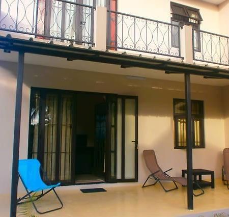 Residence Etienne Pereybere Beach Екстериор снимка