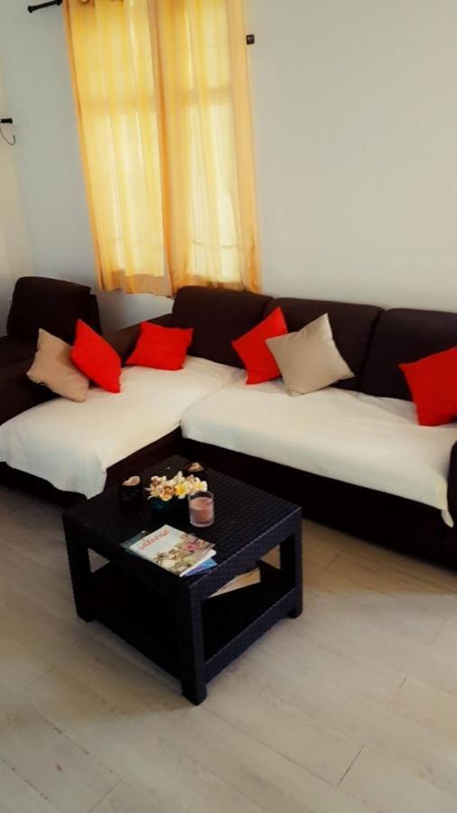 Residence Etienne Pereybere Beach Екстериор снимка